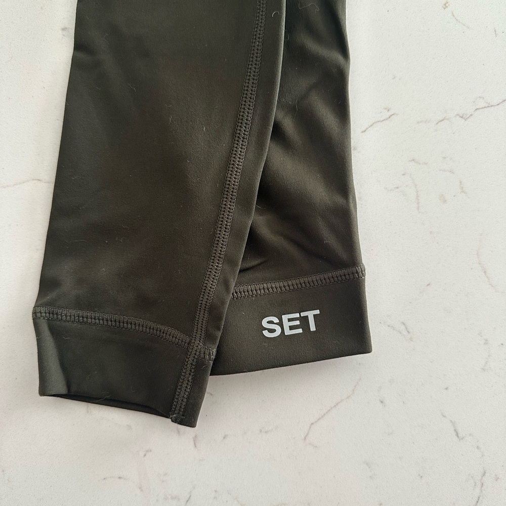SET Active Army Green Leggings